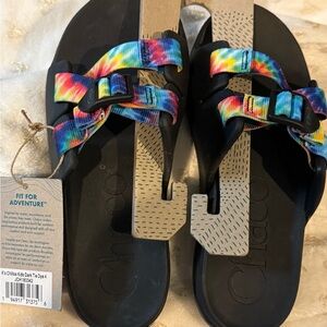 NWT Chaco Kids Dark Tie Dye Sandals SZ 4 unisex